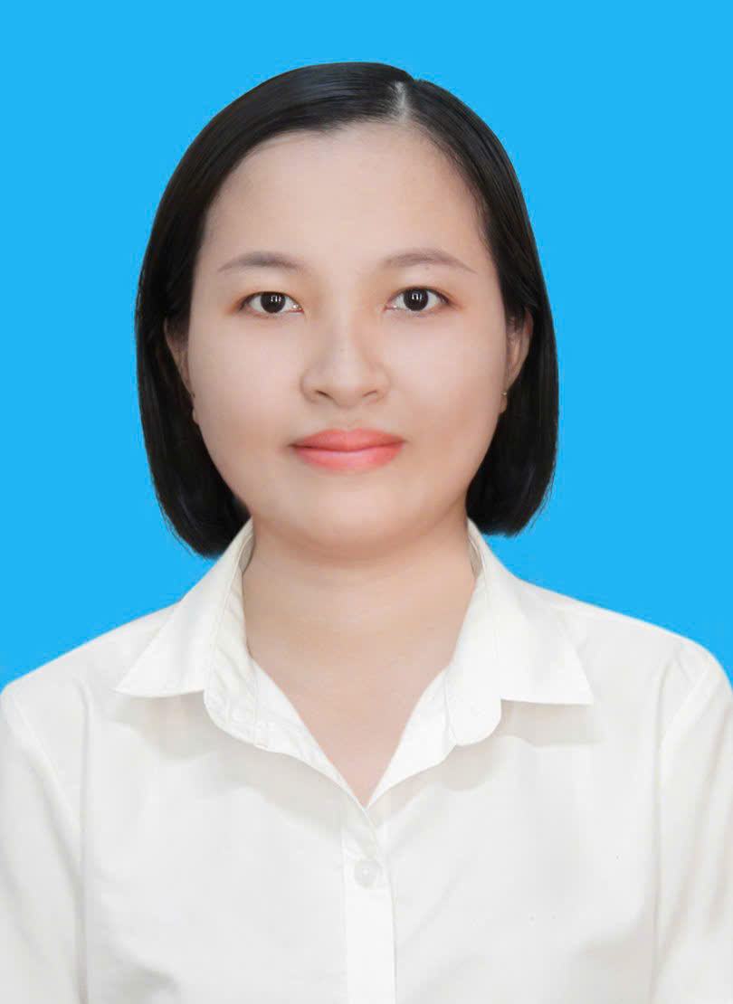 Đinh Nguyễn Trà Vy.jpg
